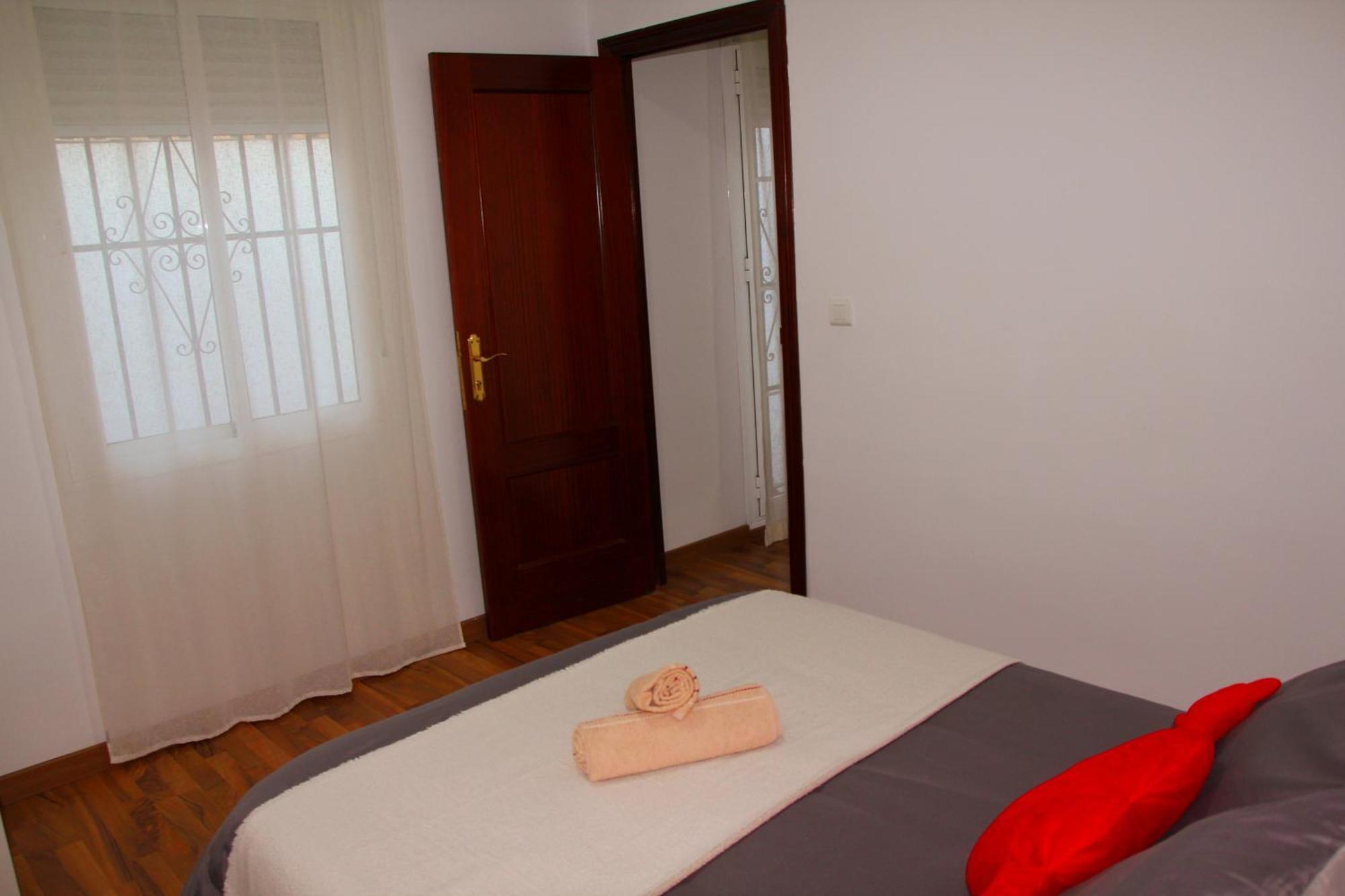 דוס הרמנאס Villa Ahumor Apartamento Entero 20 M Sevilla -6Pax מראה חיצוני תמונה